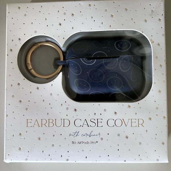 NWT GARVEN Air Pods Pro Cover - Picture 1 of 3